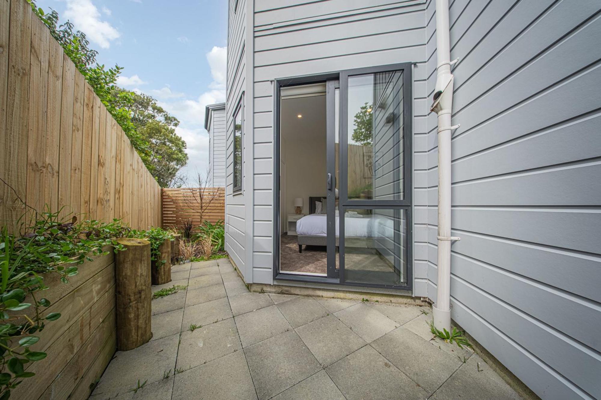West Harbour Modern 4-Bedroom Retreat Auckland Exterior foto